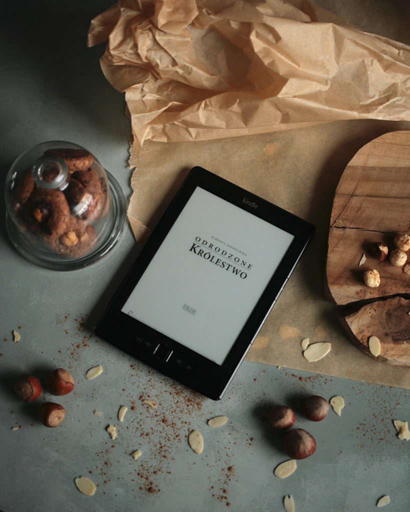 Odrodzone Królestwo Elżbieta Cherezińska